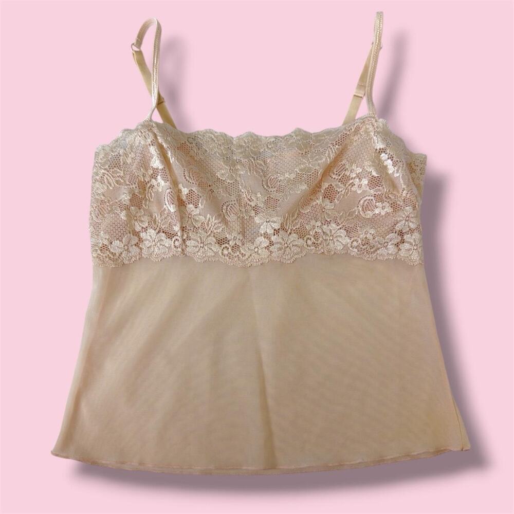 Euro Yamamay cream lace cami top with built in underwire bra.